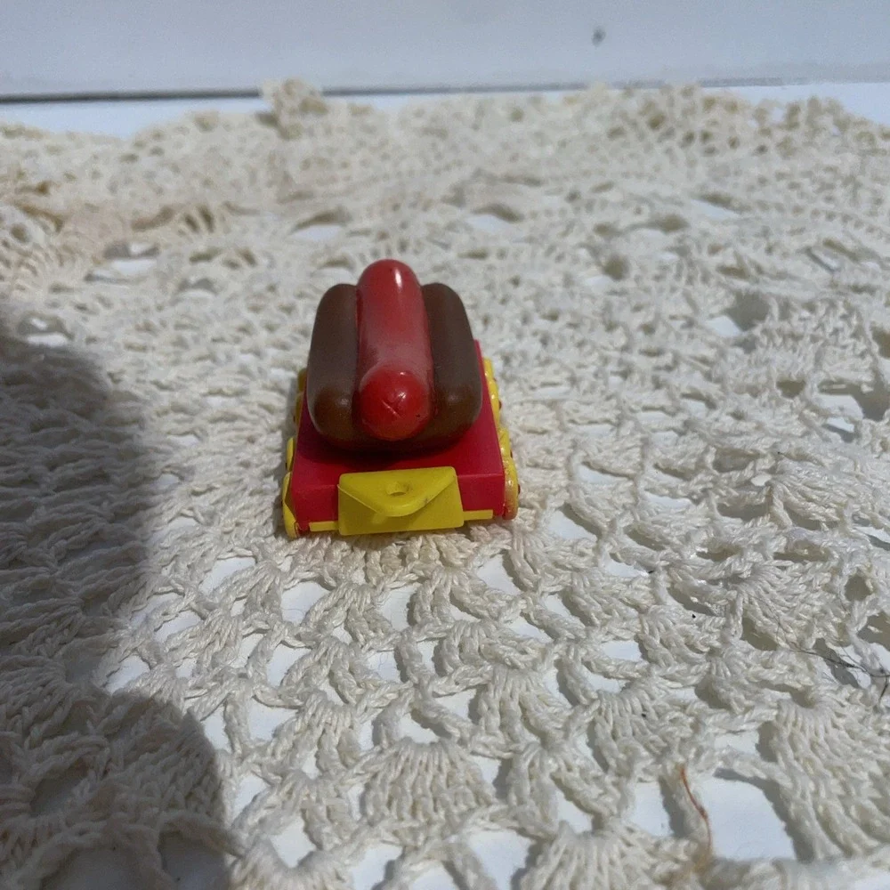 1995 HOT DOG CARGO TRAIN CAR Sonic Drive In Fast Food Toy
